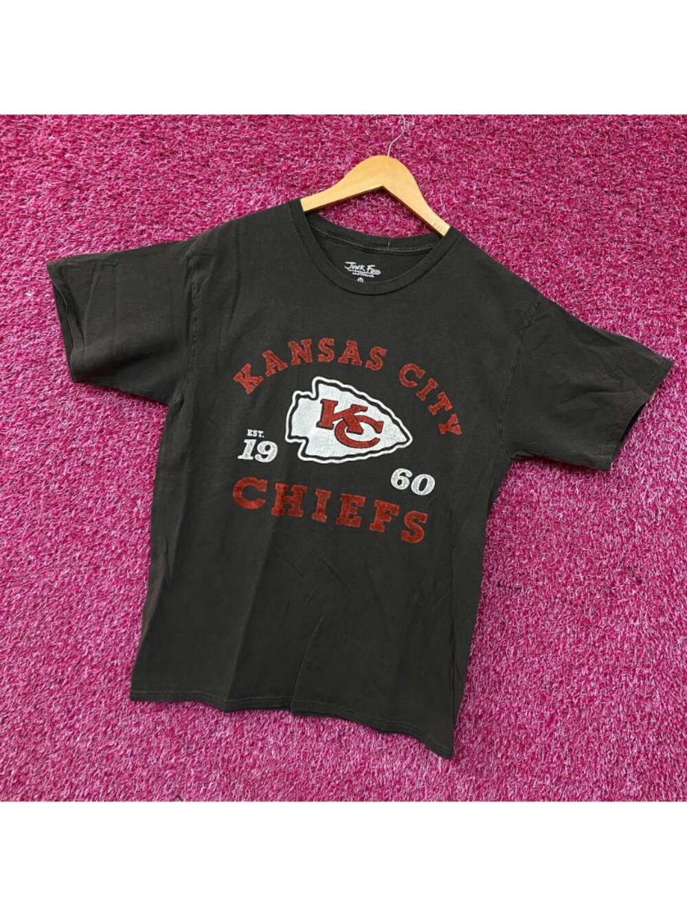 Junk Food Clothing Kansas City Chiefs Kingdom Vintage Style Women's T-Shirt Medi - Picture 3 of 4